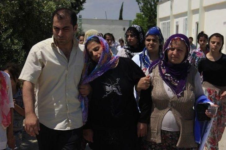 Gösteride Ölen Çocuk Toprağa Verildi G2