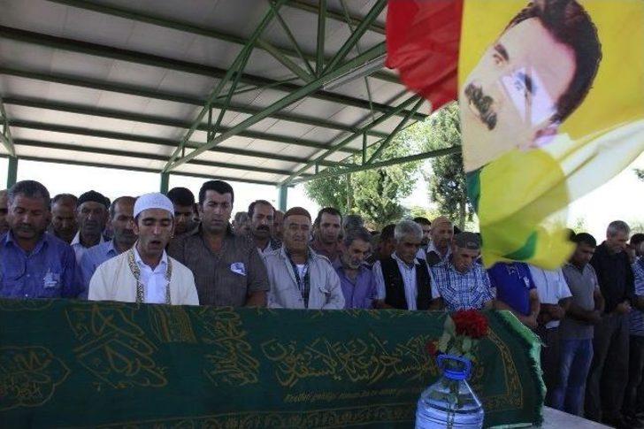 Gösteride Ölen Çocuk Toprağa Verildi G4