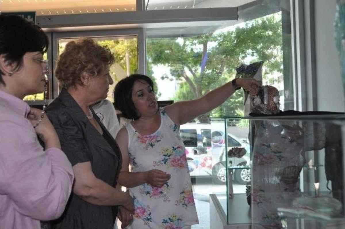 Masmek&rsquo;in H&uuml;nerli Hanımlarından El Sanatları Sergisi