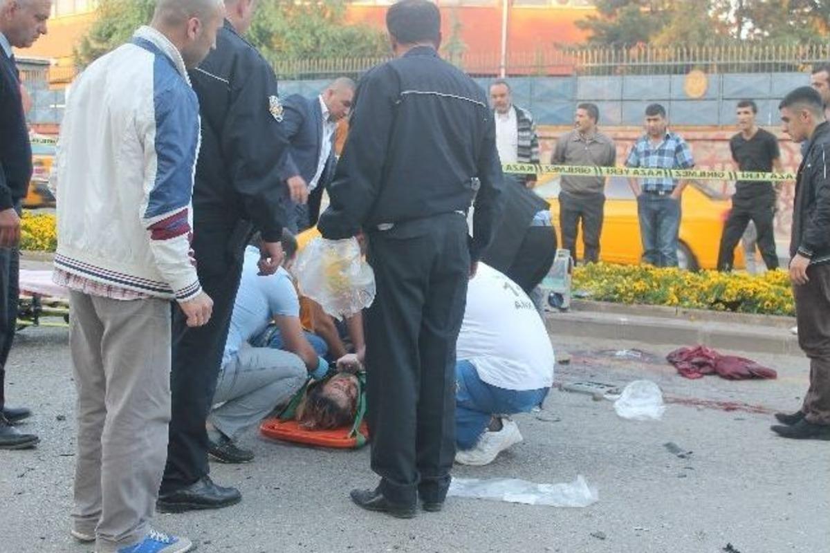 Başkent&rsquo;te Feci Kaza: 2 &Ouml;l&uuml;, 3 Yaralı