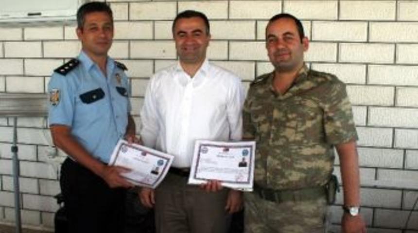 Kaymakam&rsquo;dan Jandarma Ve Polise &lsquo;takdir&rsquo; Belgesi