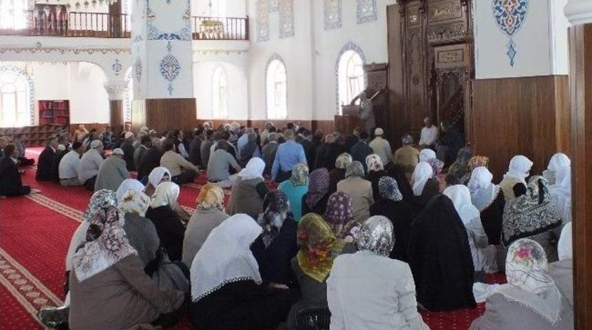 Hacı Adaylarına Seminer