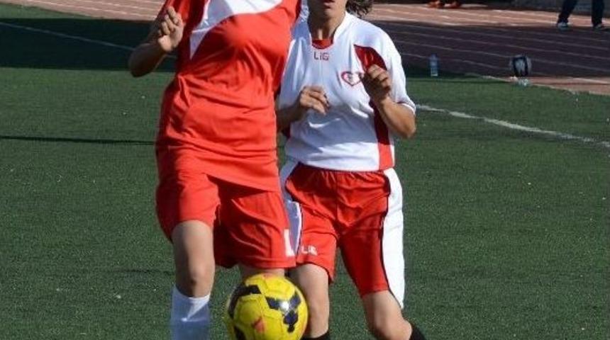 Gen&ccedil; Kızlar T&uuml;rkiye Futbol Şampiyonası