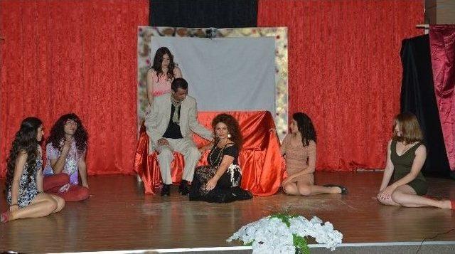 "sahte Cennet" &Ccedil;iğli&rsquo;de Ayakta Alkışlandı 2