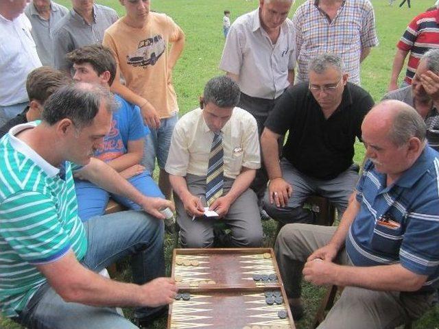 Özdilek’te Babalar Günü Şenliklerle Kutlandı