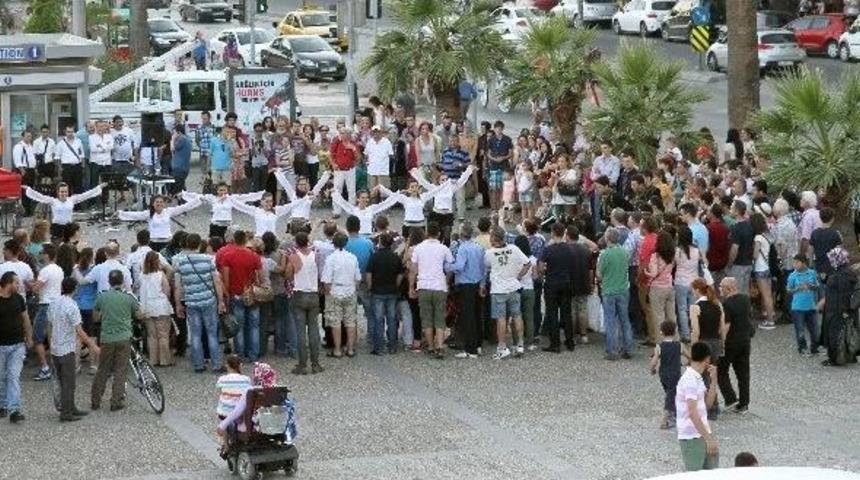 Karşıyaka Sokakları Şenleniyor