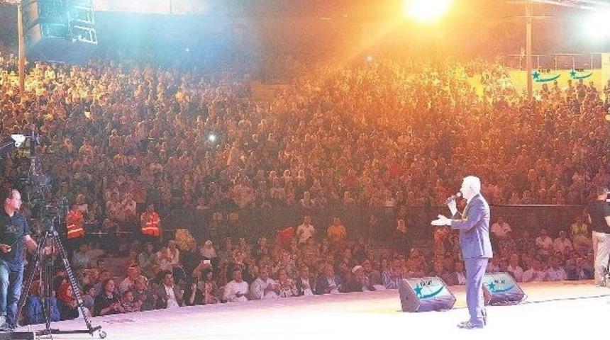 30 Bin El Kardeşlik İ&ccedil;in Kalktı