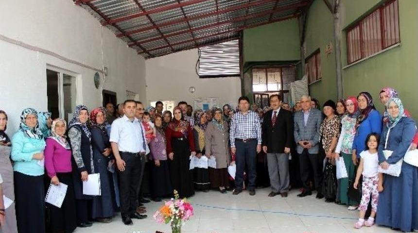 Kadın &Ccedil;ift&ccedil;iler Sertifikalarını Aldı