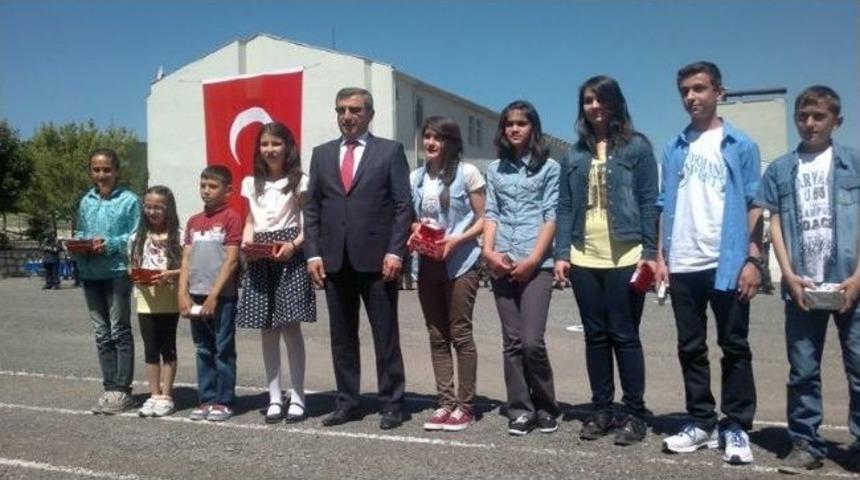Şiir Yarışması İl İkincisi Pazarlar&rsquo;dan