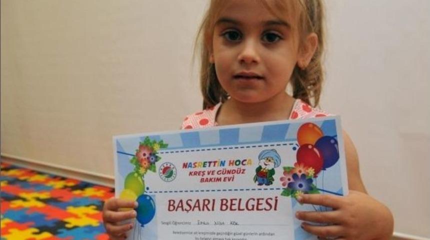 Nasrettin Hoca Miniklerinin Karne Sevinci