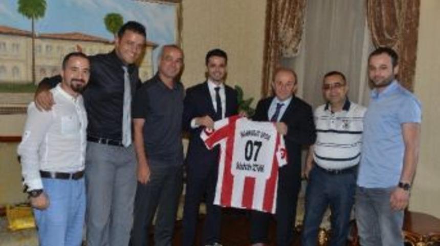 Manavgatspor&rsquo;dan Vali &Ouml;zt&uuml;rk&rsquo;e Ziyaret