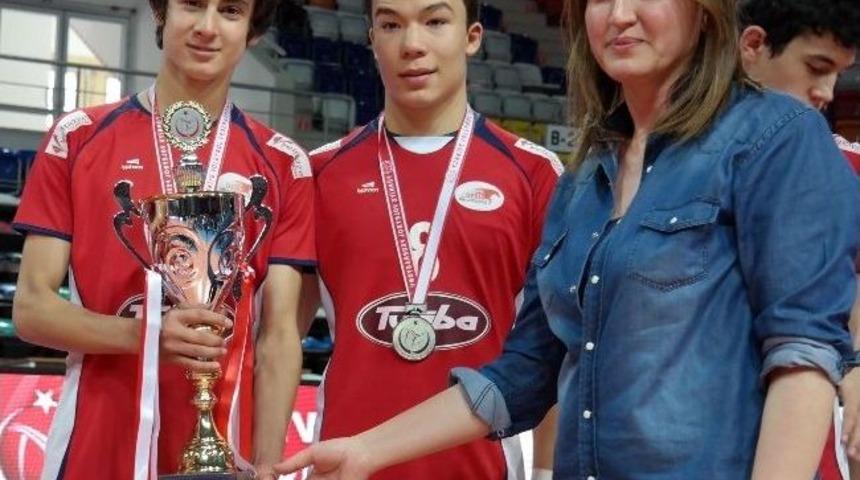 Gediz, Voleybol İlk Yılda Final Oynadı