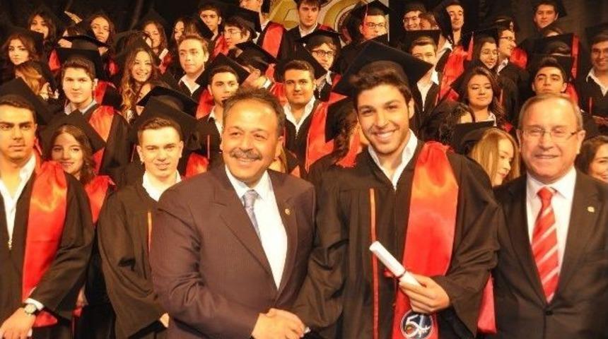 Gkv&rsquo;li Milletvekilinden Gkv&rsquo;li Oğluna Diploma