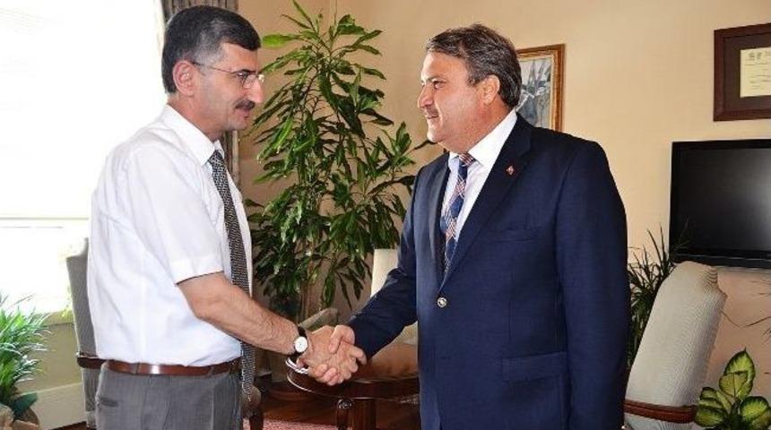 &Ccedil;er&ccedil;i&rsquo;den Vali&rsquo;ye Hayırlı Olsun Ziyareti