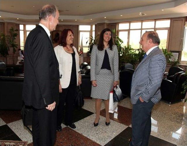 Ga&uuml;n İle Portekiz Arasında Eğitim İşbirliği G&ouml;r&uuml;şmesi 2