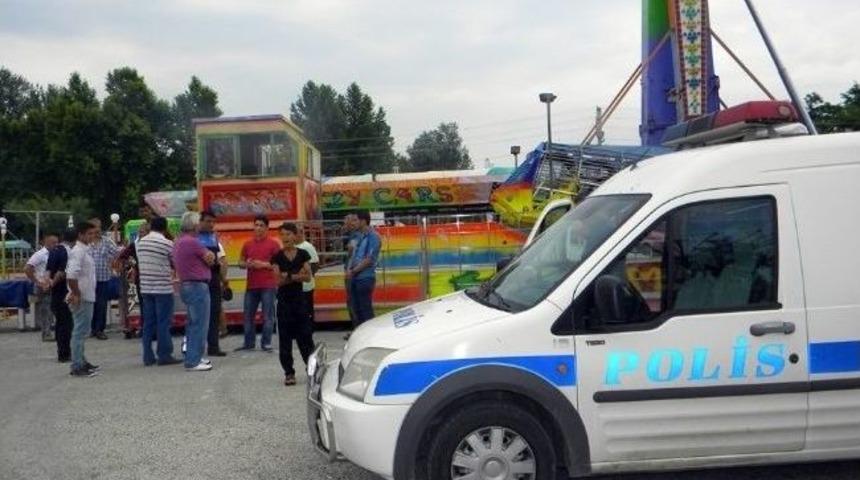 Lunaparkta Kamikazeye Binen Genci Elektrik &Ccedil;arptı