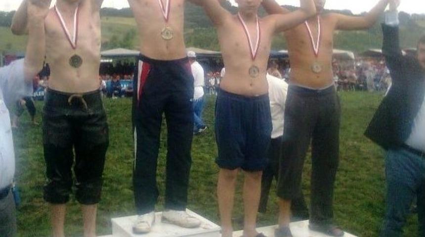 Bigalı G&uuml;reş&ccedil;i Kardeşler Derece Yaptı