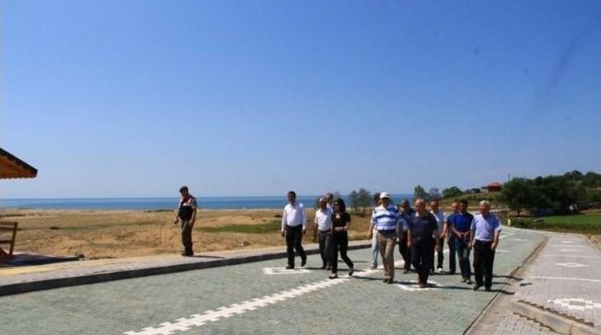 Vali Azizoğlu, Sahilleri İnceledi