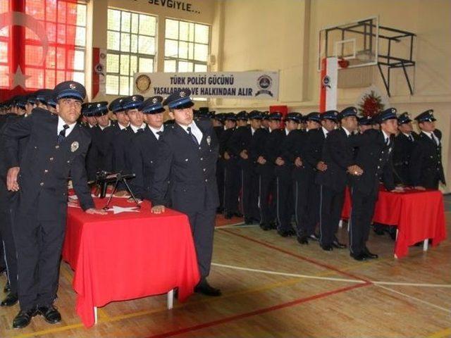 Elazığ’da 165 Öğrenci Yemin Ederek Polisliğe İlk Adımlarını Attı