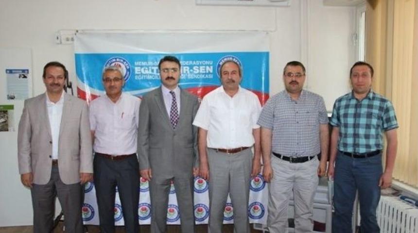 Vali Yardımcısı Mehmet Aktaş'tan Eğitim-bir-sen'e Ziyaret