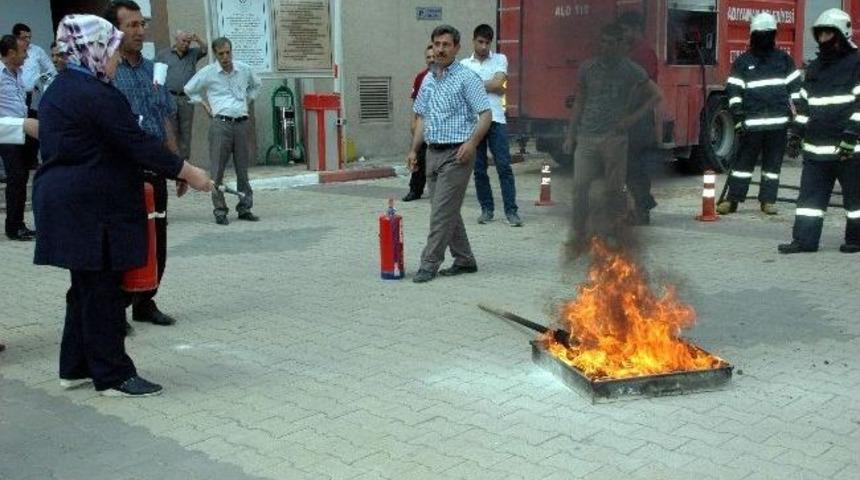 Adıyaman Eğitim Ve Araştırma Hastanesi&rsquo;nde Yangın Ve Tahliye Tatbikatı