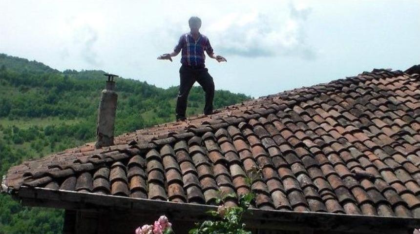 Ahşap Eve Yıldırım D&uuml;şt&uuml;