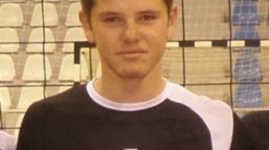 Giresunlu Gen&ccedil; Voleybolcuya Milli Takımdan Davet