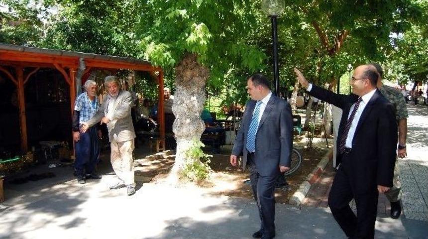 Vali Demirtaş, Ayakkabı Boyacılarıyla Buluştu