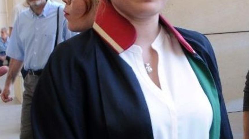 Kadın Avukata Saldırıya Hemcinslerinden Tepki