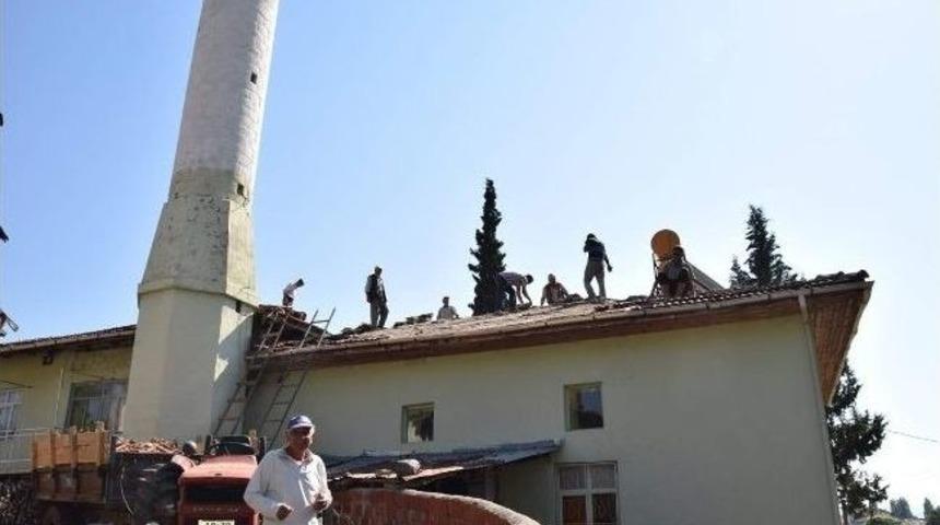 Başkan Yavaş, 50 Yıldır &Ccedil;atısı Akan Cami Sorununu &Ccedil;&ouml;zd&uuml;