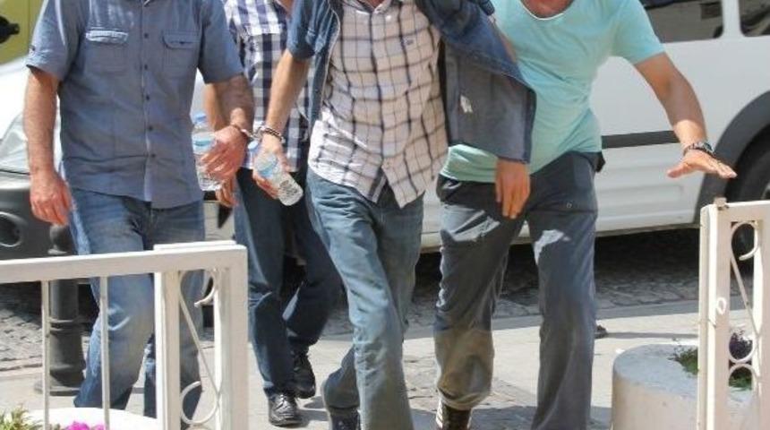 &Ccedil;anakkale'de Hırsızlık Zanlısı 4 G&uuml;rc&uuml; G&ouml;zaltına Alındı