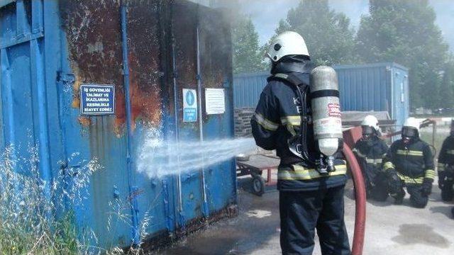 İtfaiyeye &lsquo;b&uuml;y&uuml;kşehir&rsquo; Eğitimi 1