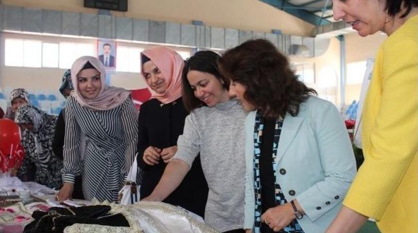 Korkuteli Halk Eğitim Merkezi Yıl Sonu Sergisi A&ccedil;ıldı