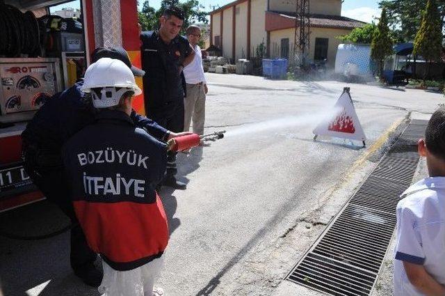 Öğrencilere Karne Hediyesi Yangın Eğitimi