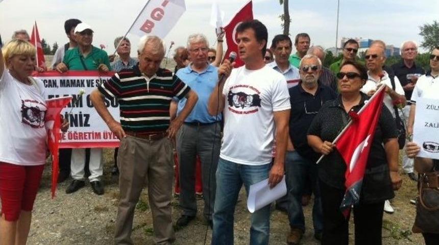 Balyoz H&uuml;k&uuml;ml&uuml;s&uuml; Emekli Kadın Albay İ&ccedil;in Eylem