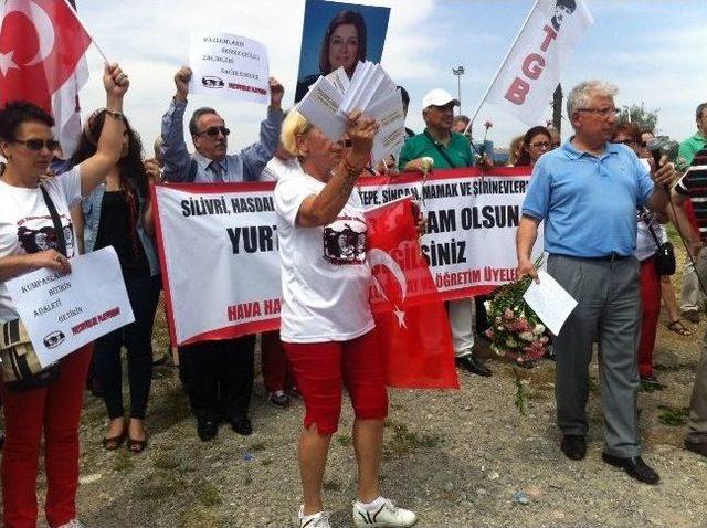 Balyoz H&uuml;k&uuml;ml&uuml;s&uuml; Emekli Kadın Albay İ&ccedil;in Eylem 2