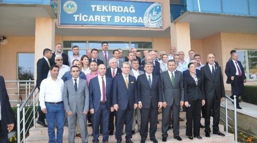 Cumhurbaşkanı G&uuml;l, Ticaret Borsası'nın İlk &Uuml;r&uuml;n&uuml;n&uuml; Aldı