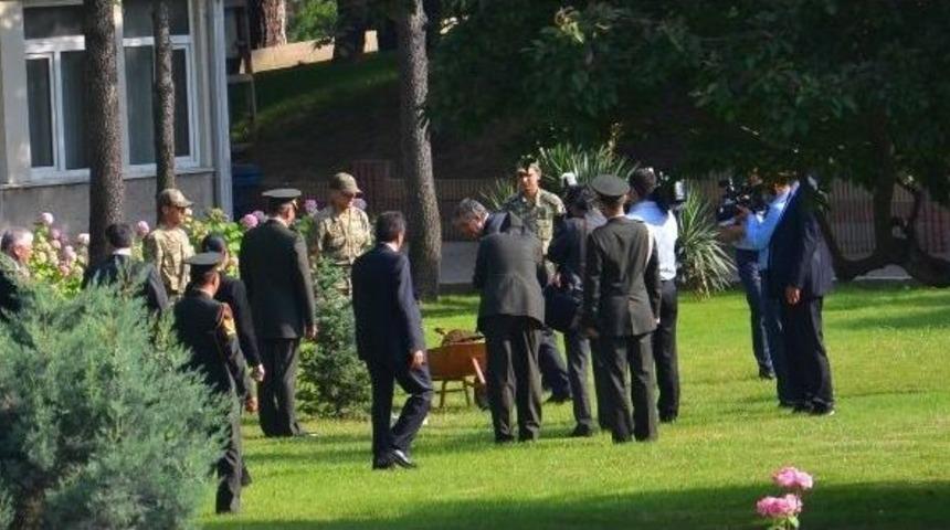 (&ouml;zel Haber) Cumhurbaşkanı G&uuml;l, 8. Mekanize Piyade Tugayı&rsquo;nda Fidan Dikti