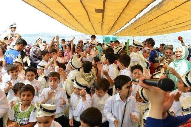 Fatih Belediyesi nden S&uuml;nnet &Ccedil;ocuklarına Boğaz Turu 3