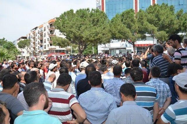 Vali Bektaş, Somalı Madencilerin Sorunlarını Dinledi