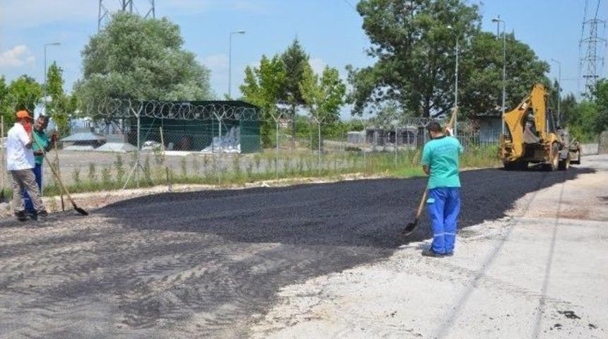 Kartepe&rsquo;de Asfalt Yama &Ccedil;alışmaları S&uuml;r&uuml;yor