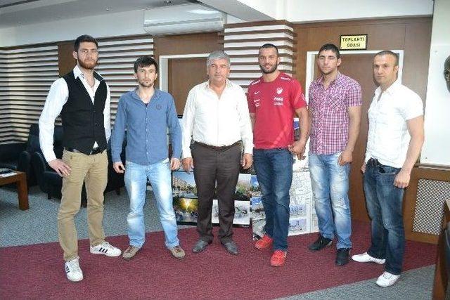 Değirmenci Spor Kul&uuml;b&uuml;&rsquo;nden Mandalı&rsquo;ya Teşekk&uuml;r Ziyareti 1