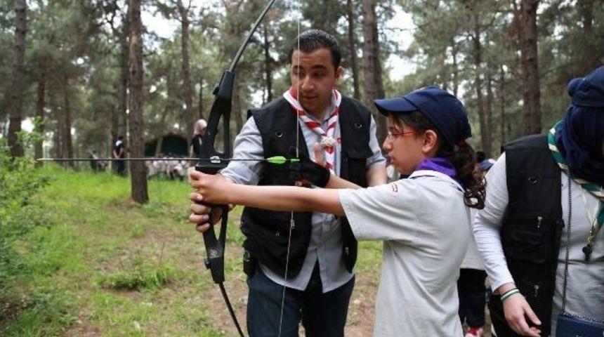 Başakşehir İzci Kampı Suriyeli &Ouml;ğrencileri Ağırlıyor