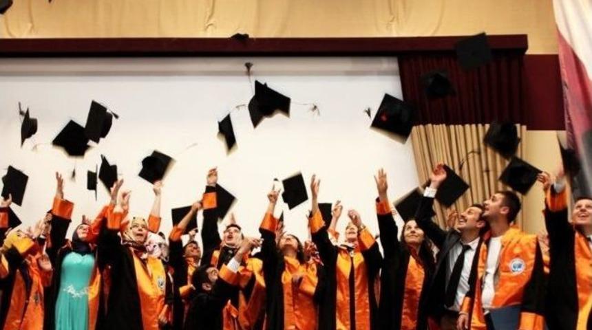 Km&uuml; Fen Fak&uuml;ltesi'nde Mezuniyet Sevinci