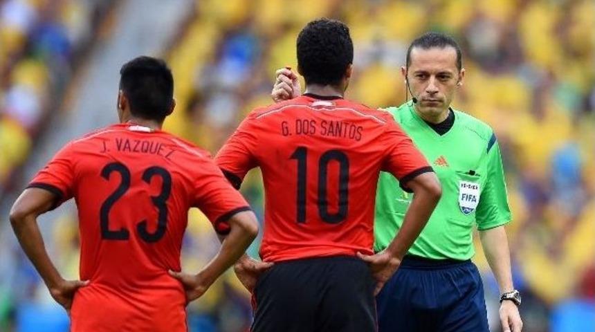 C&uuml;neyt &Ccedil;akır'ın Performansı G&ouml;z Doldurdu