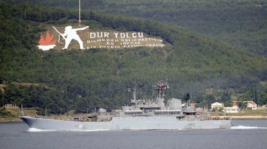 Rus Savaş Gemileri &Ccedil;anakkale Boğazından Ge&ccedil;ti