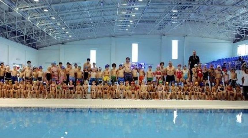 Yt&uuml; Havuzları Cıvıl Cıvıl