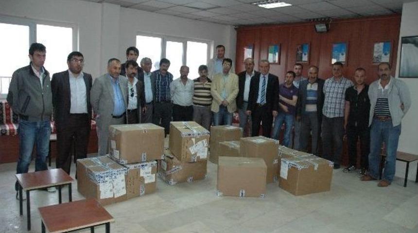 Erzurumlu Ciritcilere Kıyafet Yardımı