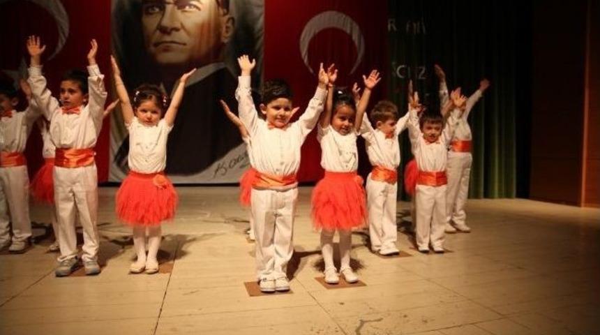 Miniklerin Yılsonu Etkinliği B&uuml;y&uuml;k Beğeni Topladı