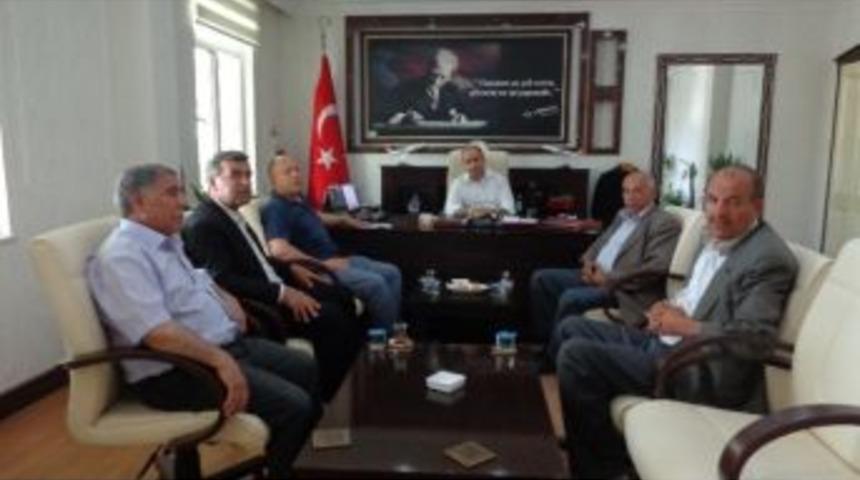 Kobani Yardım Komisyonu Kaymakamla G&ouml;r&uuml;şt&uuml;